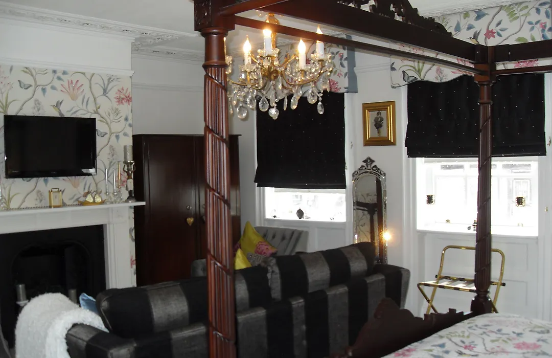 Jessop House-1